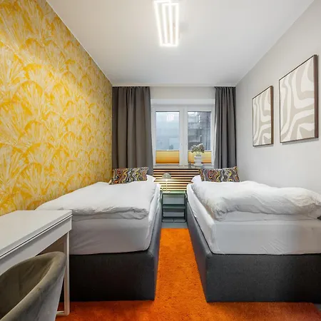 Relax Homedesign Gemuetliche Im Gruenen In Der Naehe Von Hh لاونبورغ